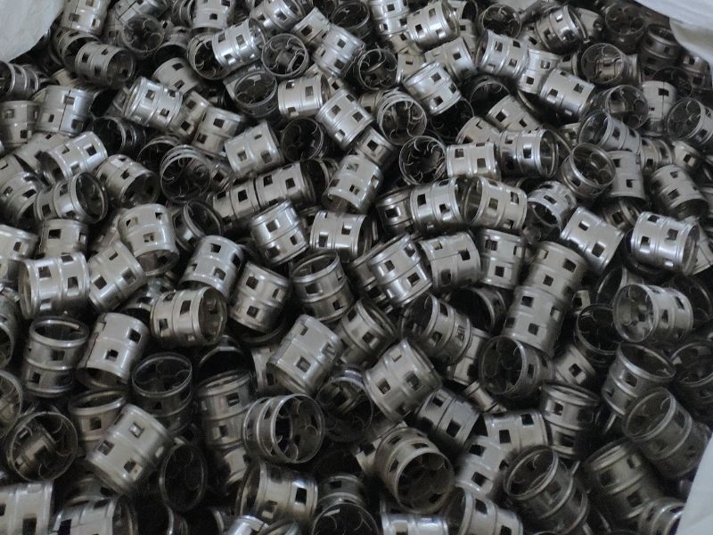 Metal Improved Pall Ring พร้อม Internal Fingers เพิ่มเติมเพื่อเพิ่ม Capacity